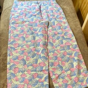 Vineyard Vine size 8 crop pants